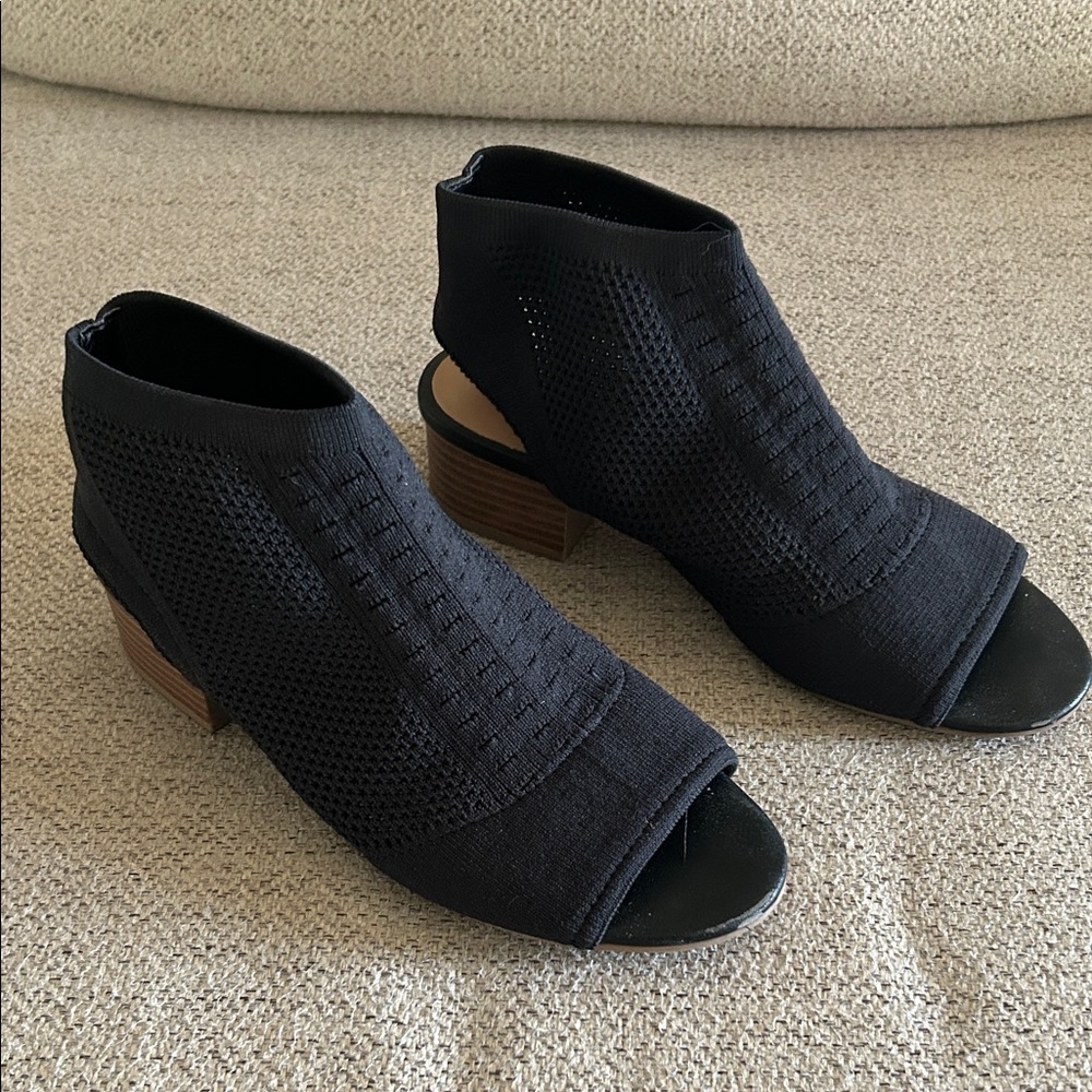 Steve Madden‎ Black Open-Toe Mules